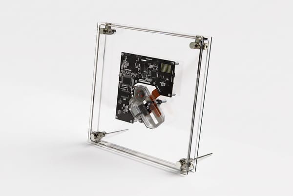 🎼 MusicFrame — a living art CD player with transparent frame, album display, Hi-Fi audio, Bluetooth & AUX, anti-shock playback, and wall/desktop mounting.